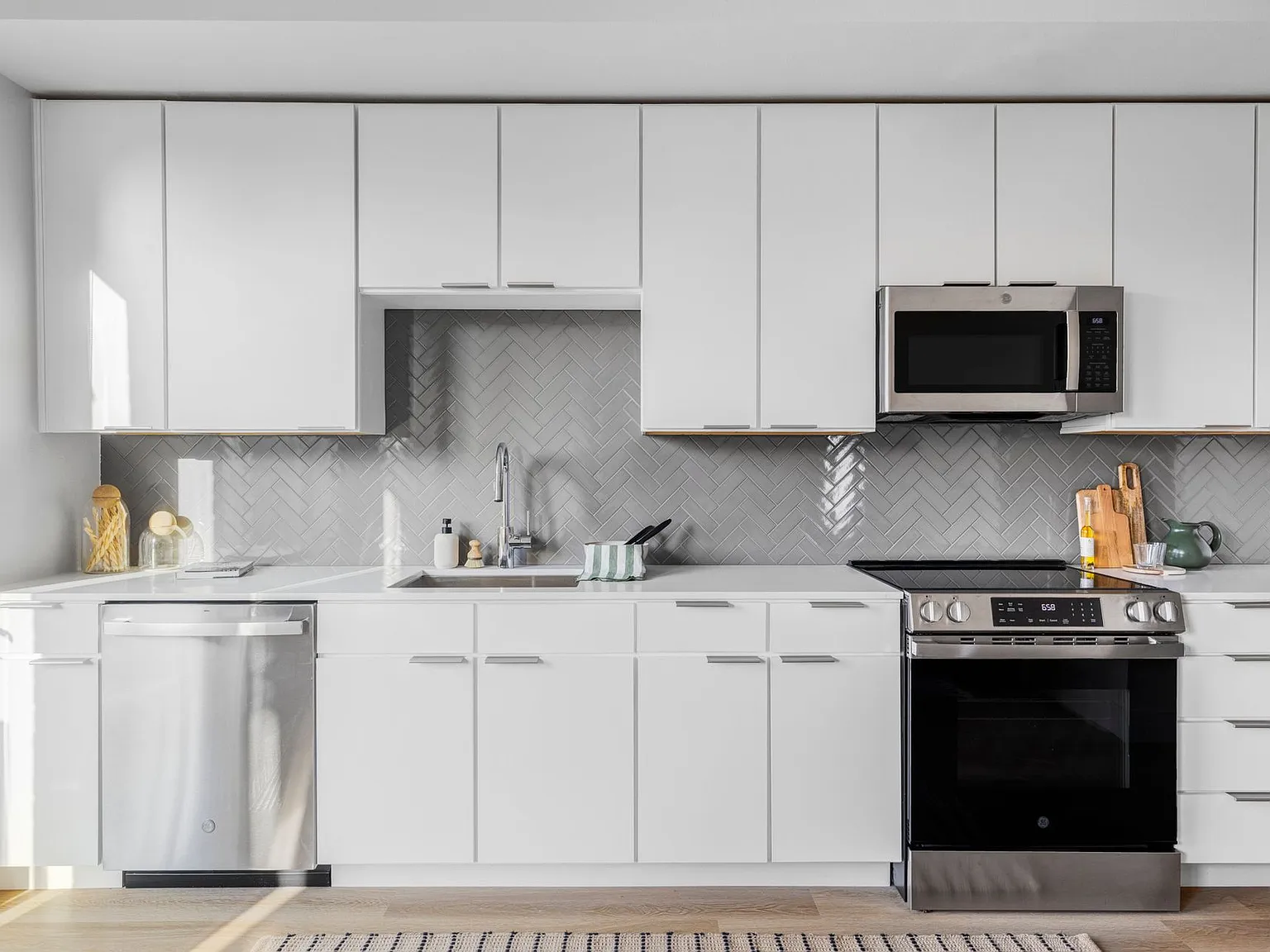 Frameline Apartments — Photo 3