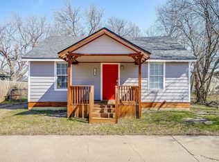 100 Henderson St, Waxahachie, TX