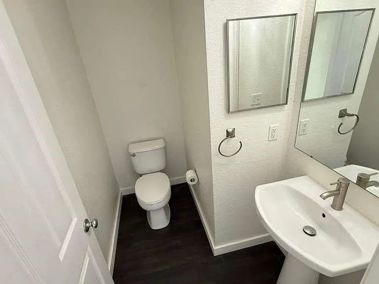 6133 Metrowest Blvd #105 — Photo 33