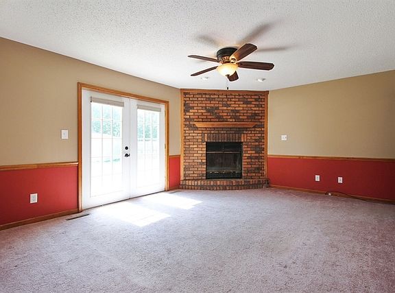 5th image of 818 Gettysburg Dr