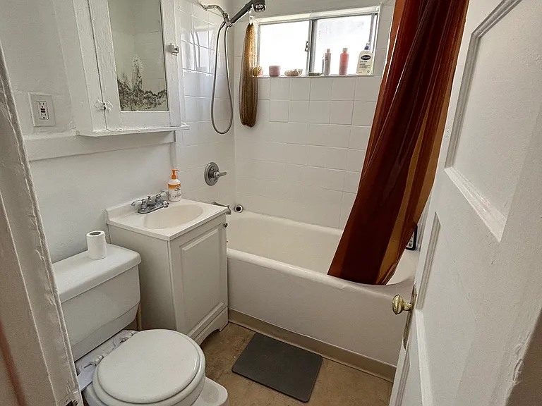 1050 S Hobart Blvd #1054-1/2 — Photo 7
