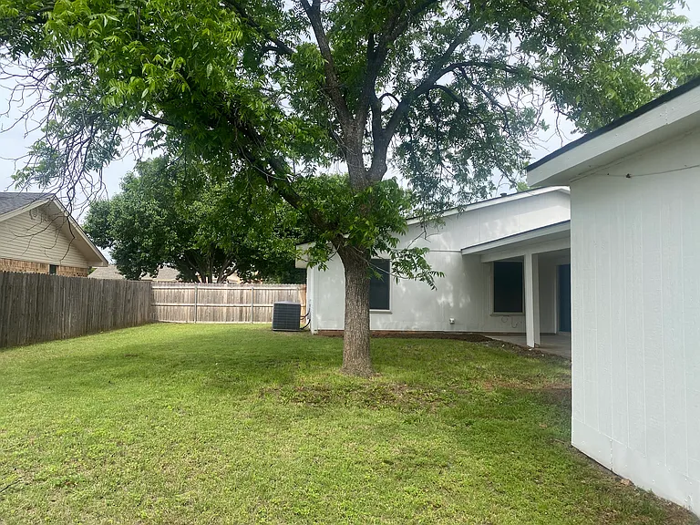 4501 Hughes Dr — Photo 46