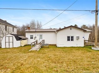 71 Chestnut St, Minto, NB E4B 3L4