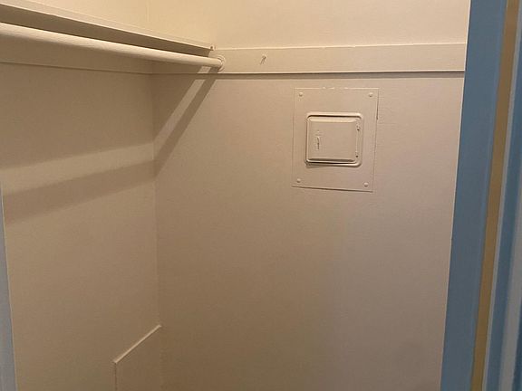 Double walk in closet