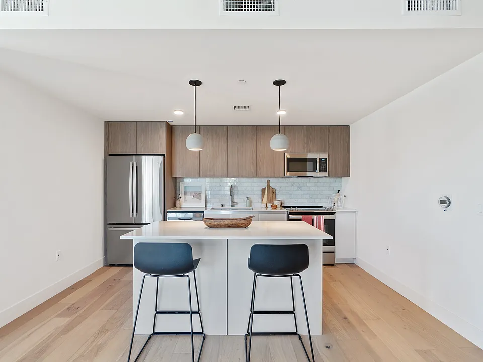 5751 Lexington Ave #201