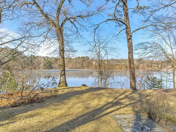 17 Dix St, Winchester, MA 01890