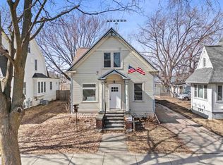 215 Oxford Ave, Green Bay, WI 54303