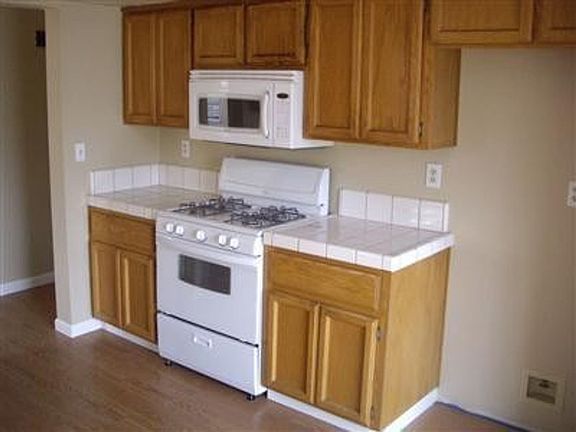 3rd image of 841 Vintage Oak Ave