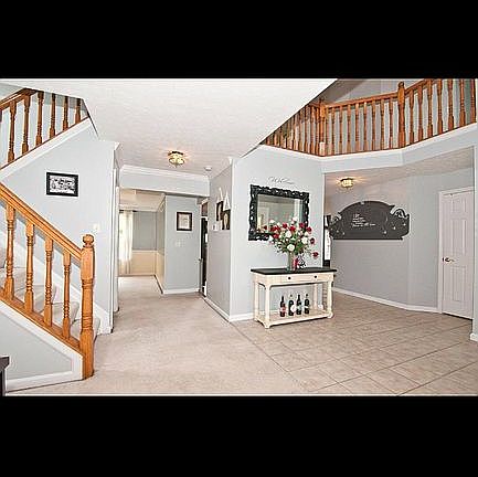 3rd image of 9 Belmont Ln