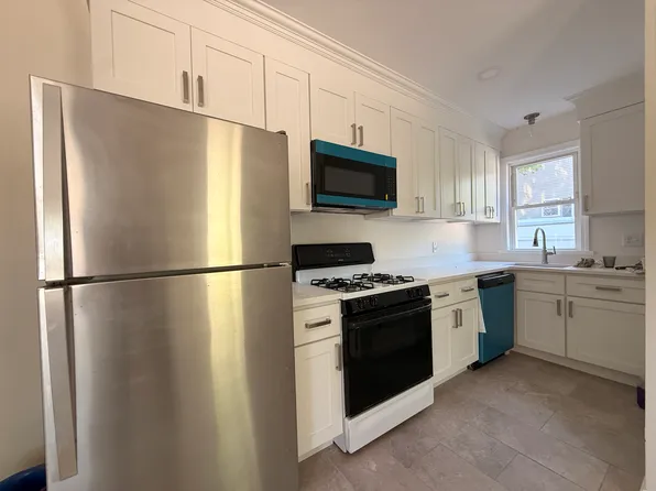 622 Hope St #1, Providence, RI 02906