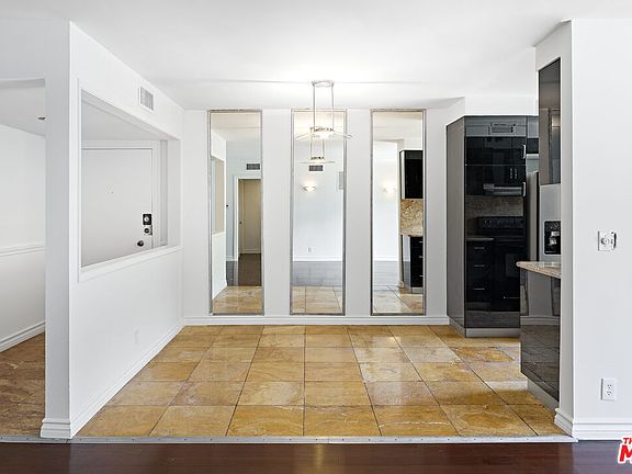 3rd image of 1734 N Fuller Ave APT 201