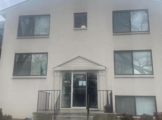125 Driveway CLUBHOUSE K, Leesburg, VA 20175