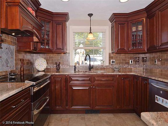 5th image of 5 Brentwood Dr