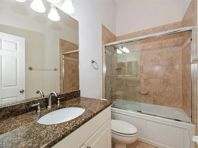 2024 SE 28th Terrace Cpe — Photo 18