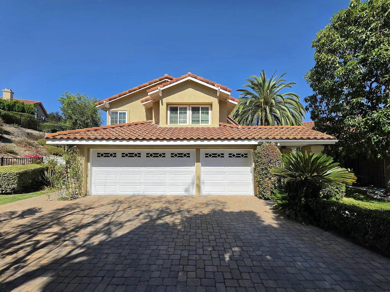 4 bed, 2459 sqft, $5,500 — Photo 1