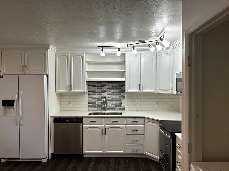7625 S 2230 W — Photo 3