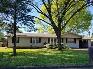 406 Highland Ave, Muscle Shoals, AL 35661