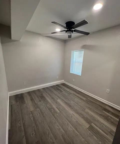 760 Yorkshire Way #2 — Photo 4