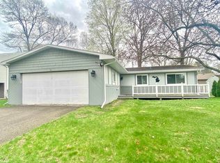 6015 Waterfront Dr, Waterford, MI 48329