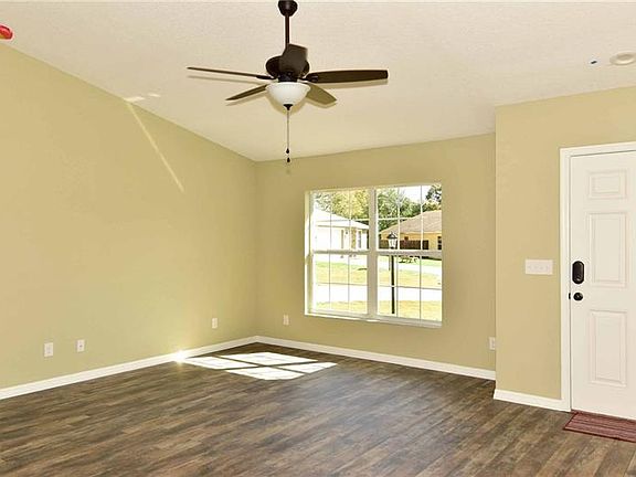 5th image of 407 Lisa Ann Ct