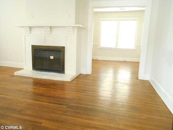 2nd image of 2702 Lochaven Blvd