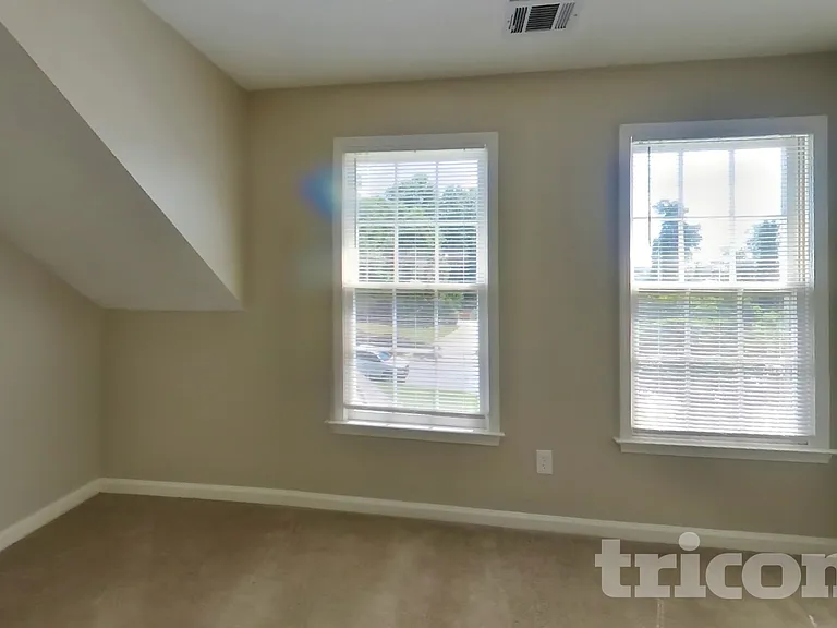 4309 Magnolia Path — Photo 12