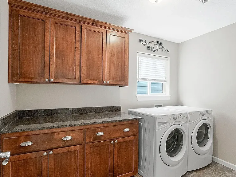 2643 Andrew Ave NW — Photo 56