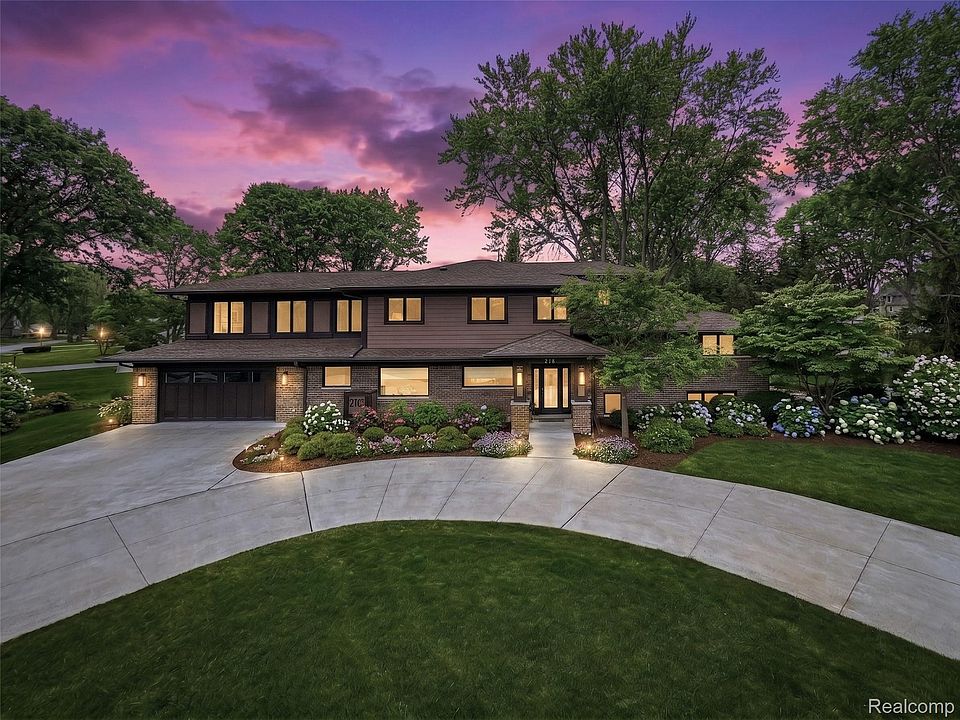 1st image of 218 Hillboro Dr