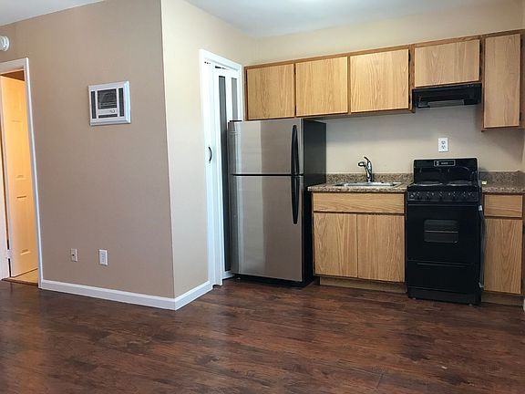 2nd image of 2954-2944 F St #44-11