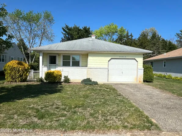 186 Charlotteville Drive S, Toms River, NJ 08757