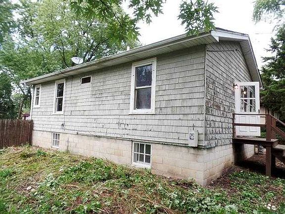 408 W Harding, Lombard, IL 60148