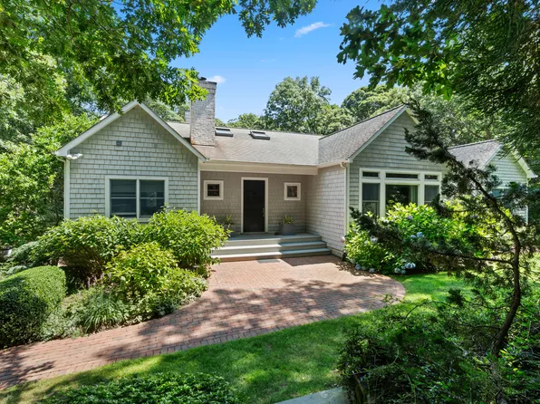 36 Pepperidge Ln, Amagansett, NY 11930