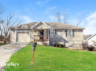 410 N Titus Ave, Excelsior Springs, MO 64024