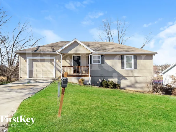 410 N Titus Ave, Excelsior Springs, MO 64024