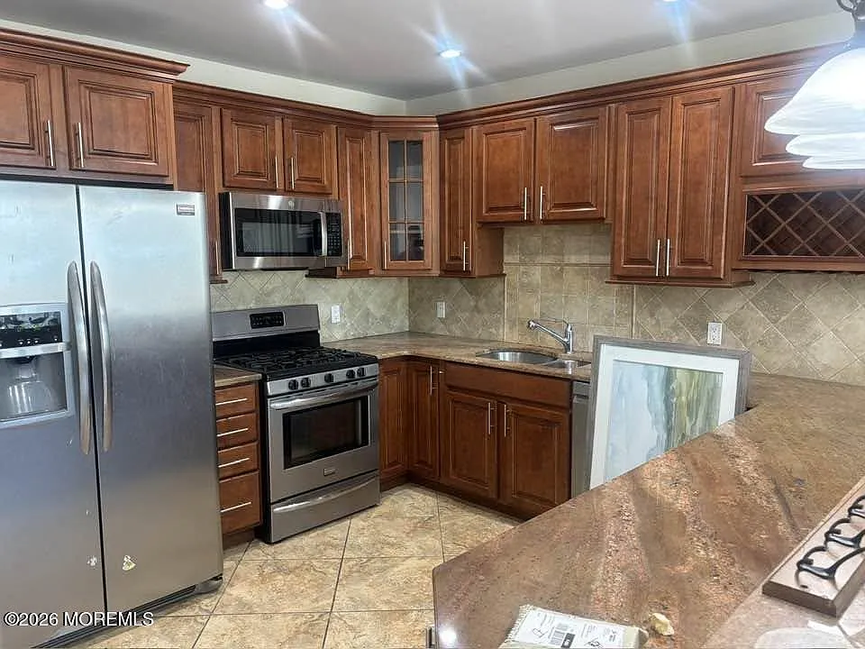 2 bed, 1360 sqft, $3,600 — Photo 3