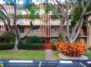 7320 Lake Circle Dr APT 107, Margate, FL 33063