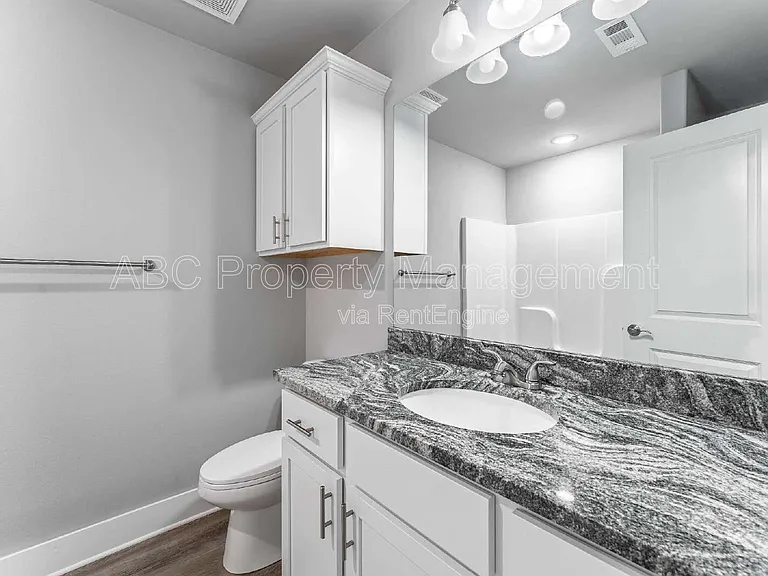 410 Citation St — Photo 11