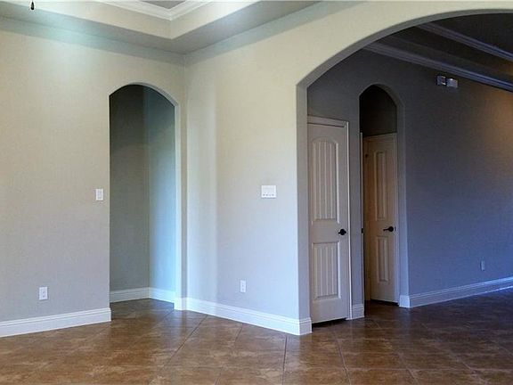 5th image of 1517 Avenue F