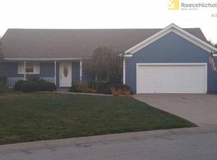 856 SW Lee Ann Dr, Grain Valley, MO 64029