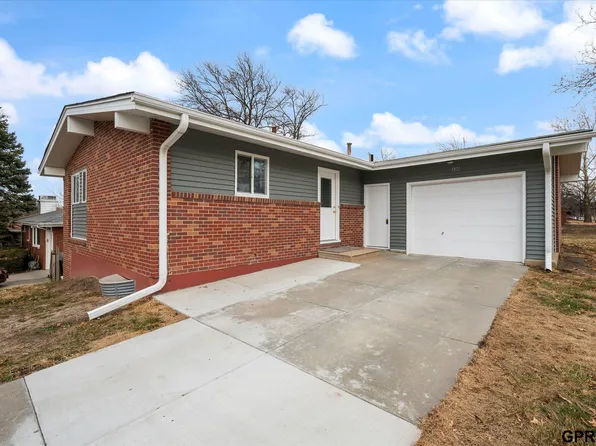 800 Northborough Ln, Lincoln, NE 68505