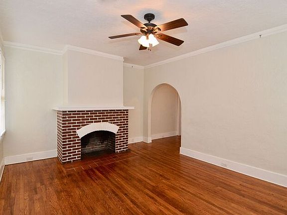 5th image of 2136 1/2 McDowell St #2022