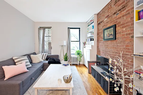 Rented by R New York | media 1