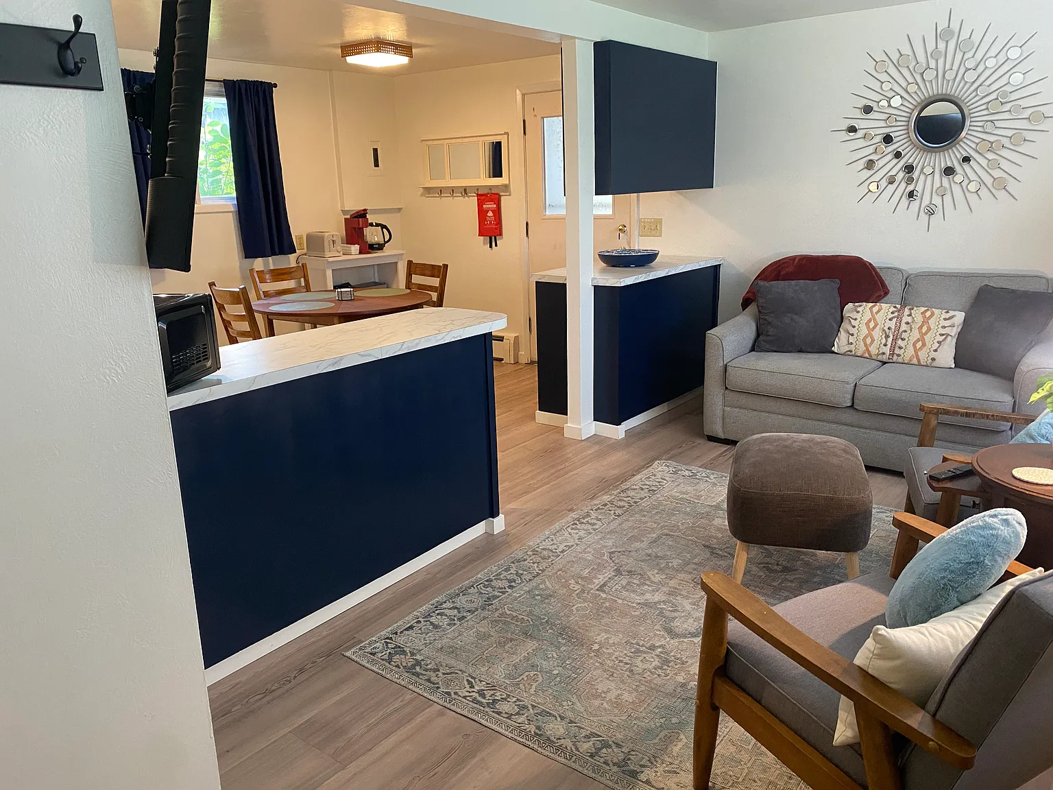 2 bed, 570 sqft, $1,875 — Photo 3