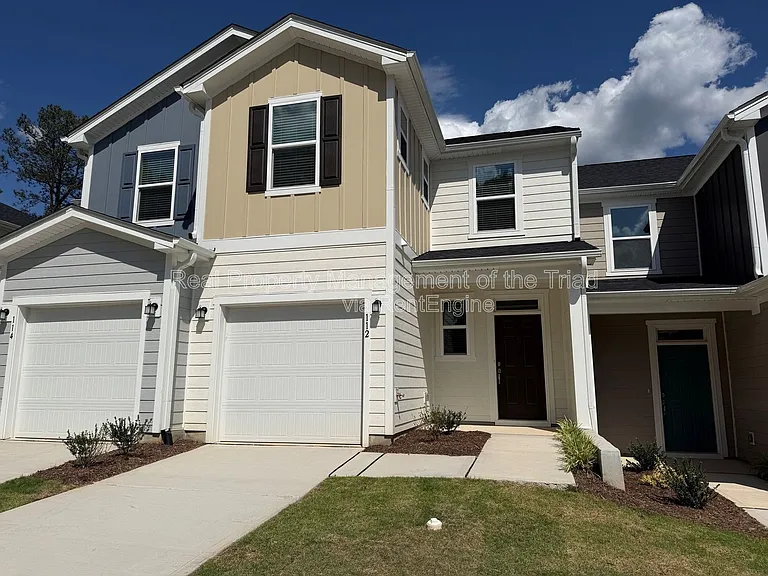 112 Parker Ln — Photo 17