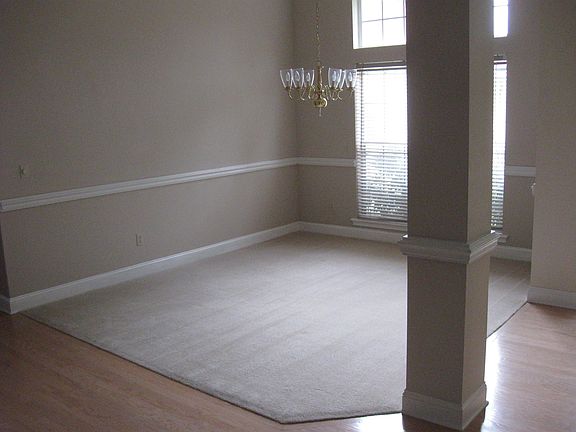 4th image of 552 Little Fox Dr