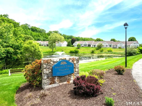 176 Julia Court #176, Newtown, CT 06482