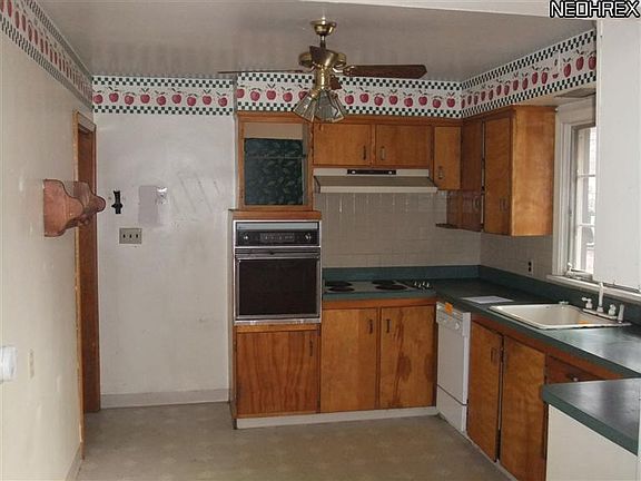 5th image of 4110 Arden Blvd