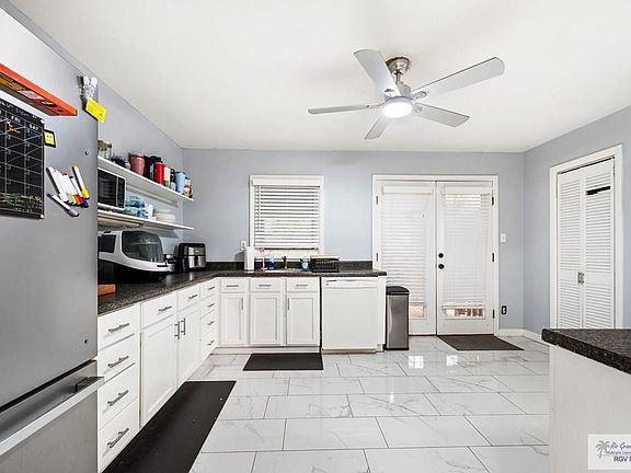 4th image of 205 W Hurst St