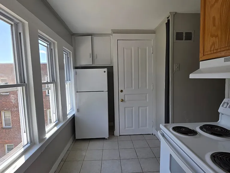 299 Norton St #3A — Photo 13