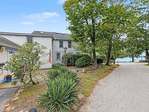 5th image of 132 Hope St